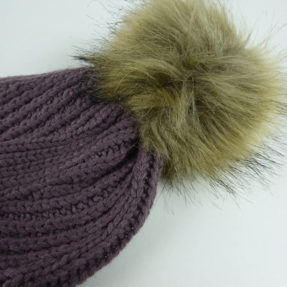 Vince Camuto Cable Knit PomPom Beanie Hat Bundle - Picture 3 of 15